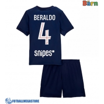 Fotballdrakt Barn Paris Saint-Germain Lucas Beraldo #4 Hjemmedraktsett 2025-26 Kortermet (+ Korte bukser)